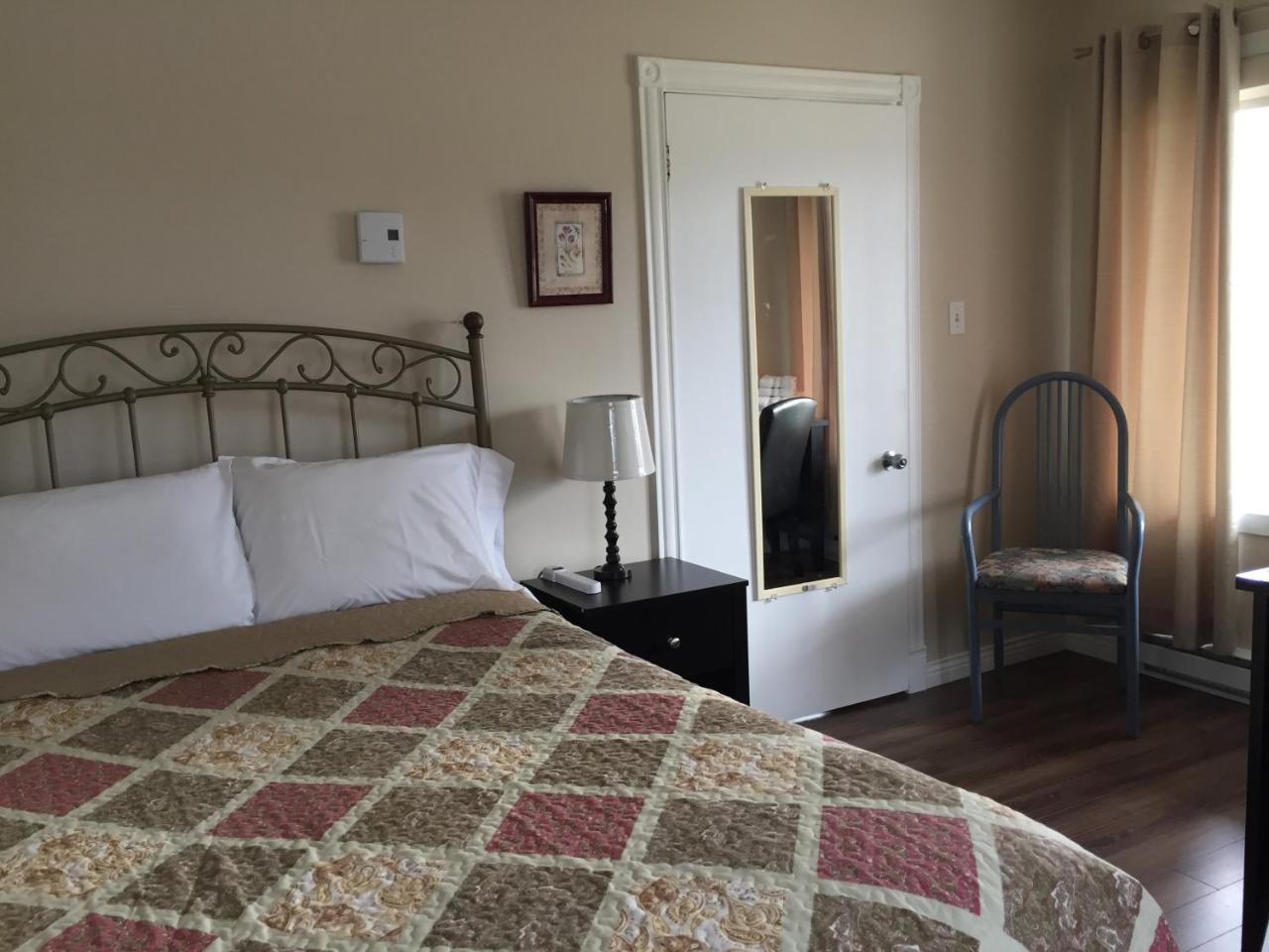 Auberge Le Campagnard Sacre-Coeur Екстер'єр фото