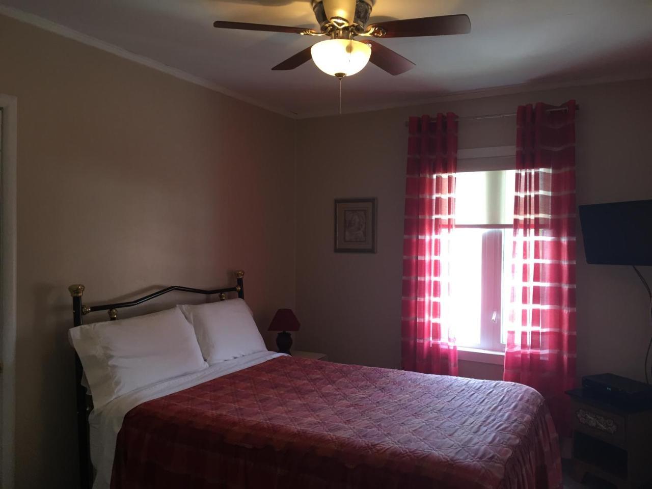 Auberge Le Campagnard Sacre-Coeur Екстер'єр фото